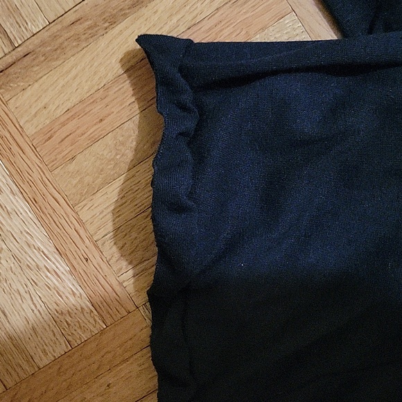 Sweatpants with ruffle bottom. - Picture 2 of 4